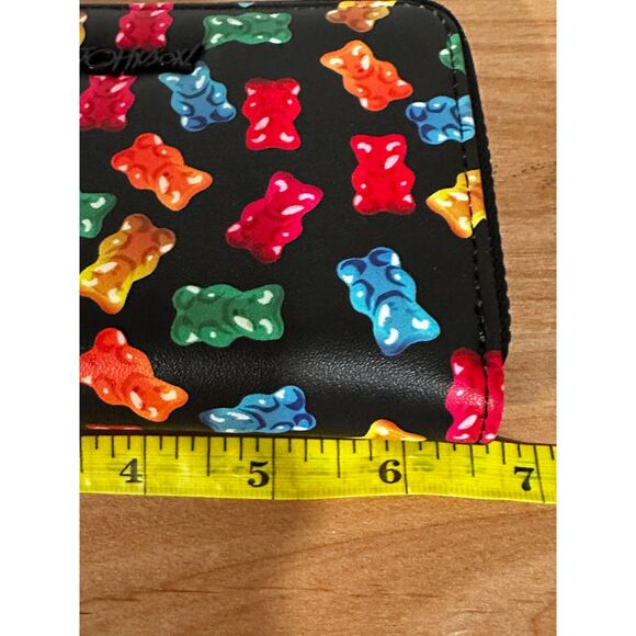 Betsey Johnson Zip Around Black Gummi Bear Multi Wristlet NWT - Picture 5 of 7